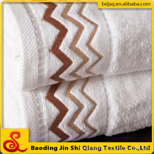 wholesale China High-end towel set embroidery logo bath towel